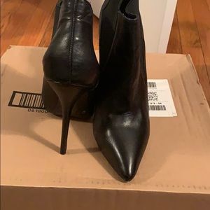 Steve Madden Ankle Heel Boots. Size 10
